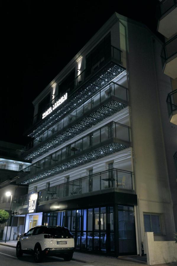 Hotel Marzia Holiday Queen Caorle Buitenkant foto
